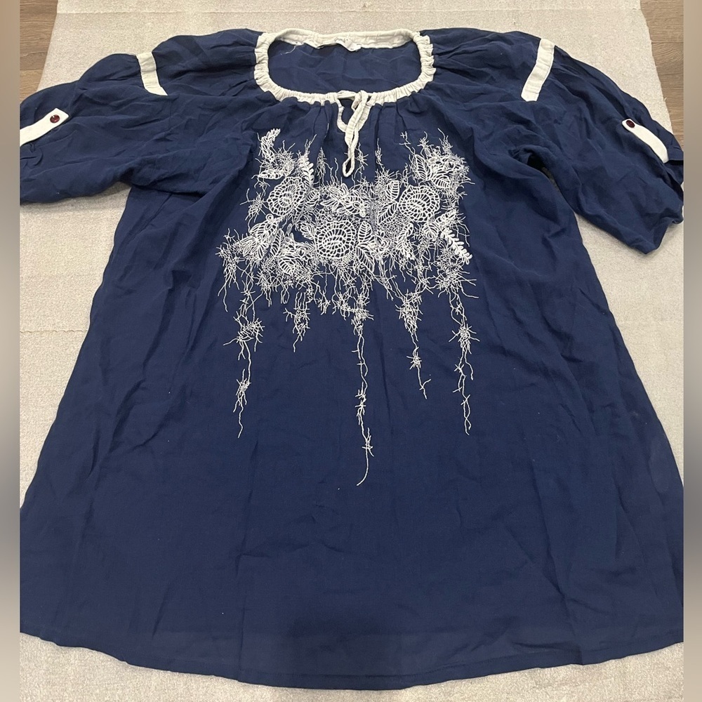 [48/US:L]Grandi Navy Blue Cotton Tunic Blouse with White Floral Embroidery TKY